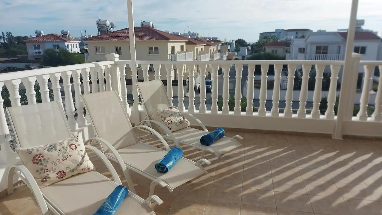 Nissi Golden Sands Sea View 2 Bedroom Apartment Ayia Napa